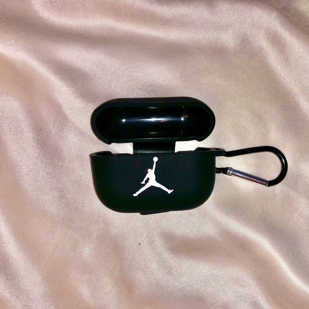 AirPod Pro Silicon Case Jordan Logo